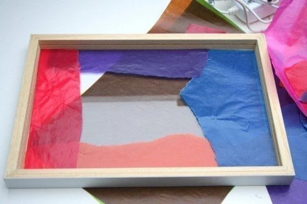 Holzrahmen mit Tonpapier