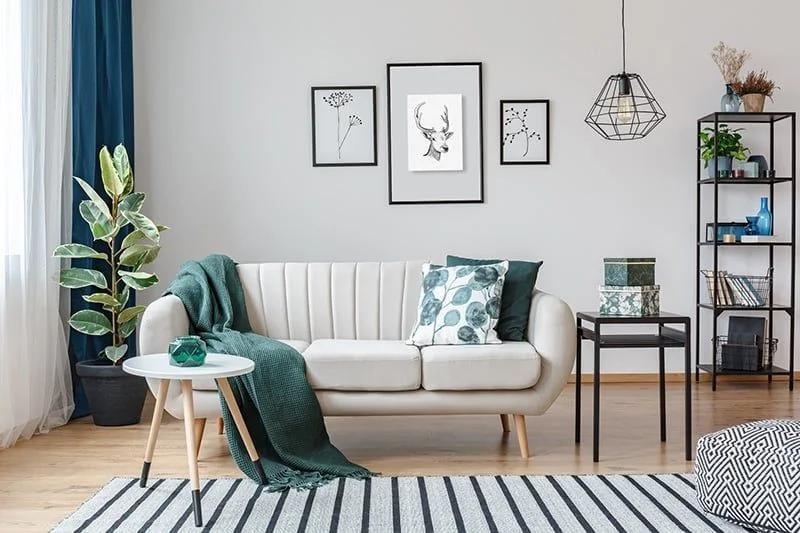 Floating Frame in modernem Wohnzimmer