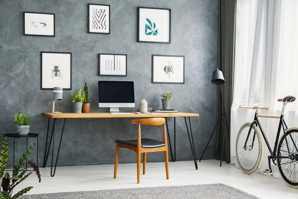 Minimalistische Bilderwand