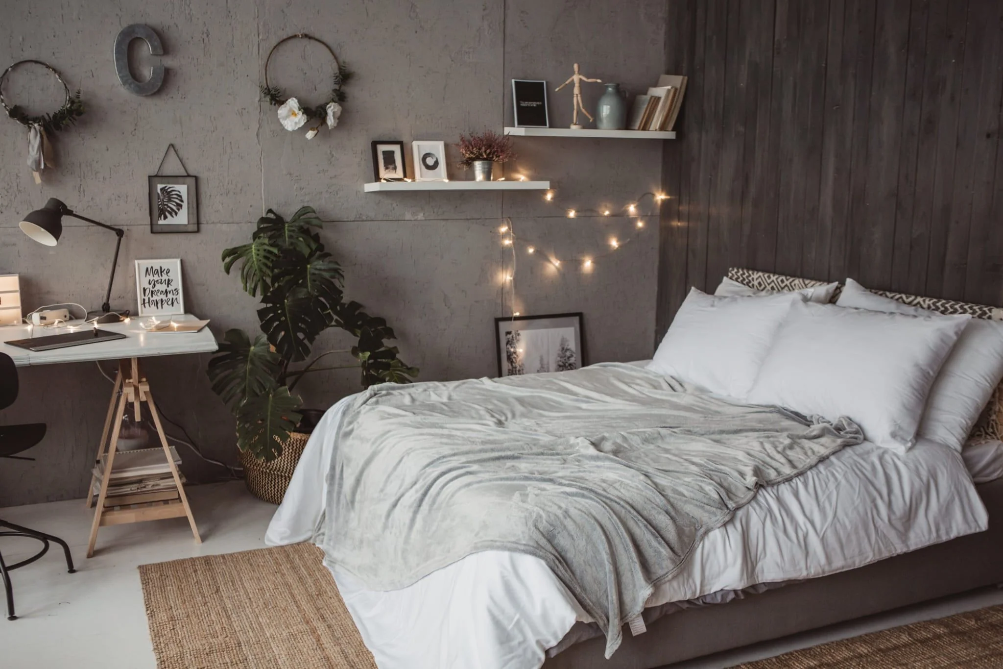 Hygge Schlafzimmer mit Lichterkette