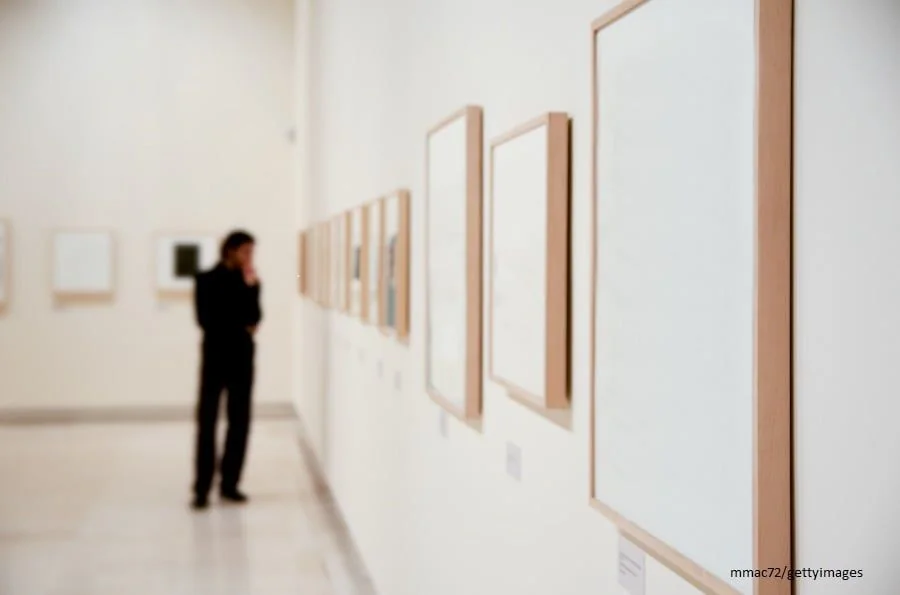 Besucher in Ausstellung