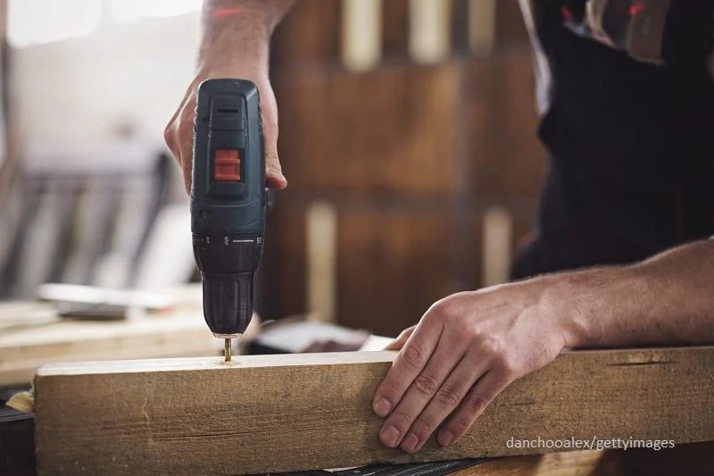 Bilderleisten Holz bohren