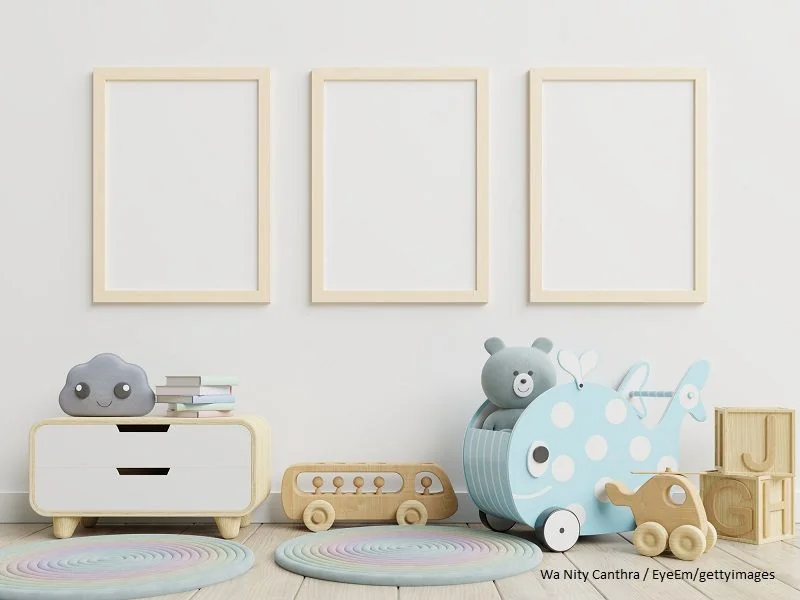 Bilderrahmen an der Wand im Babyzimmer