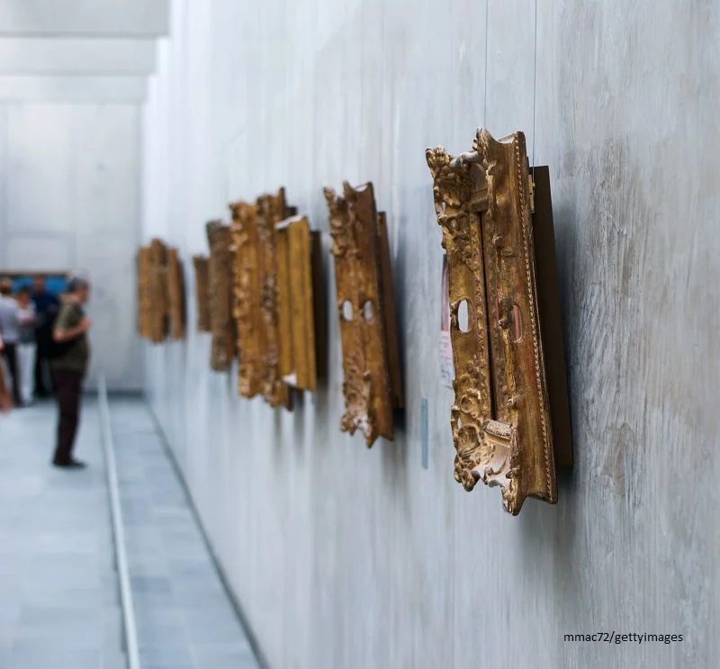 Barocke Bilderrahmen aus Gold im Museum
