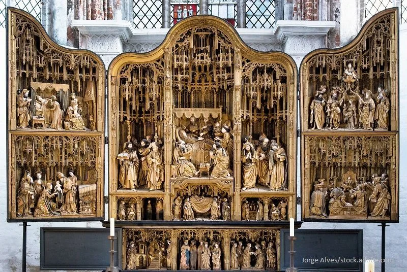 Triptychon aus dem Mittelalter in Kirche